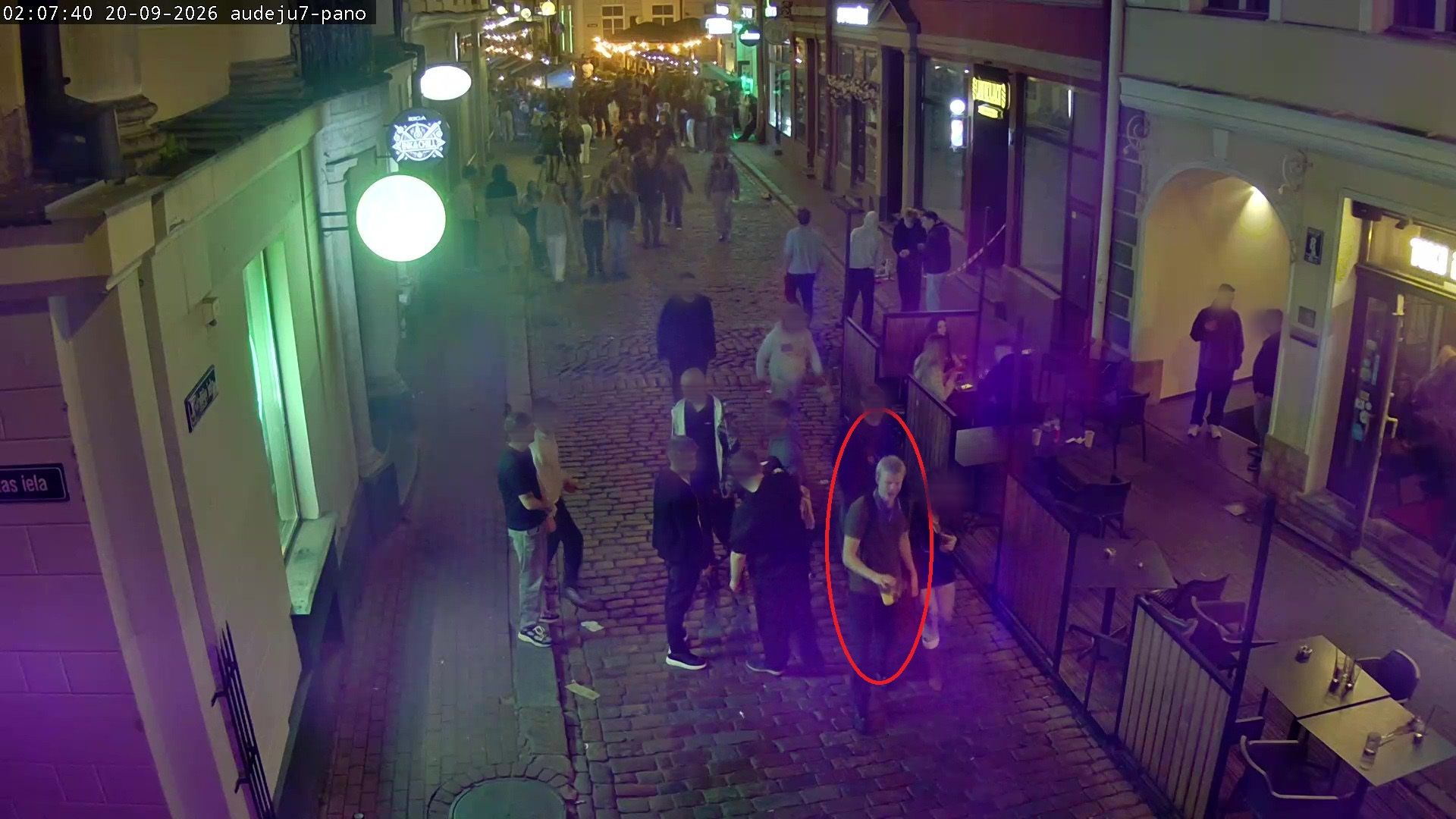 Lūdz atpazīt video redzamos vīriešus