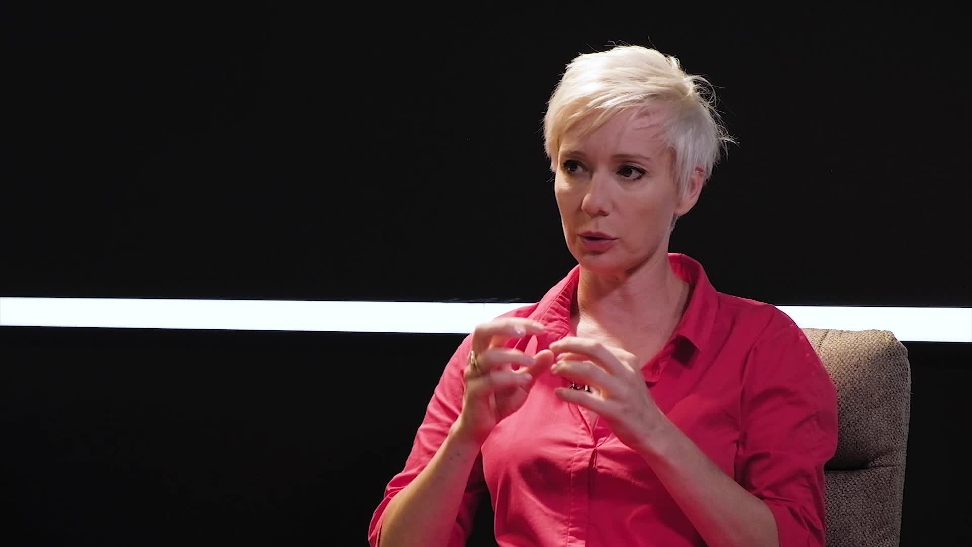 Интервью с Чулпан Хаматовой: «Одна на сцене, первое выступление в Риге. В новом театре. В новой стране. Это было очень страшно»