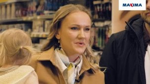 Aiga Zviedre kopā ar ģimeni dodas izdevīgās iepirkšanās izaicinājumā