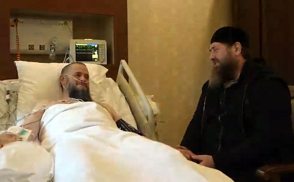 Kadirovs kārtējo reizi taisnojas, ka esot sveiks un vesels