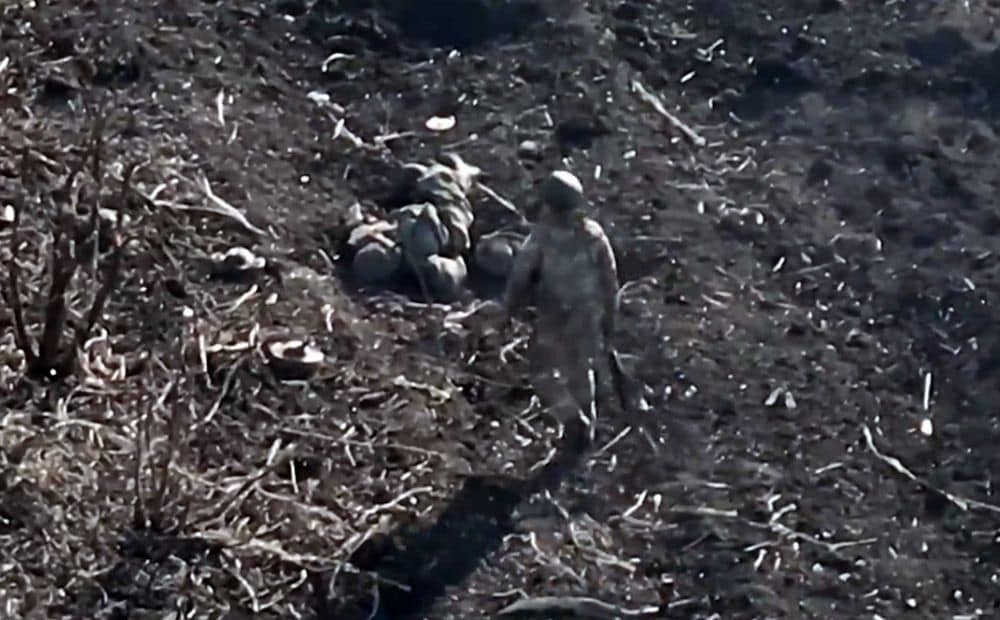 Šādi izskatās krievu "gaļas uzbrukumu viļņi" Avdijivkas apgabalā (18+)