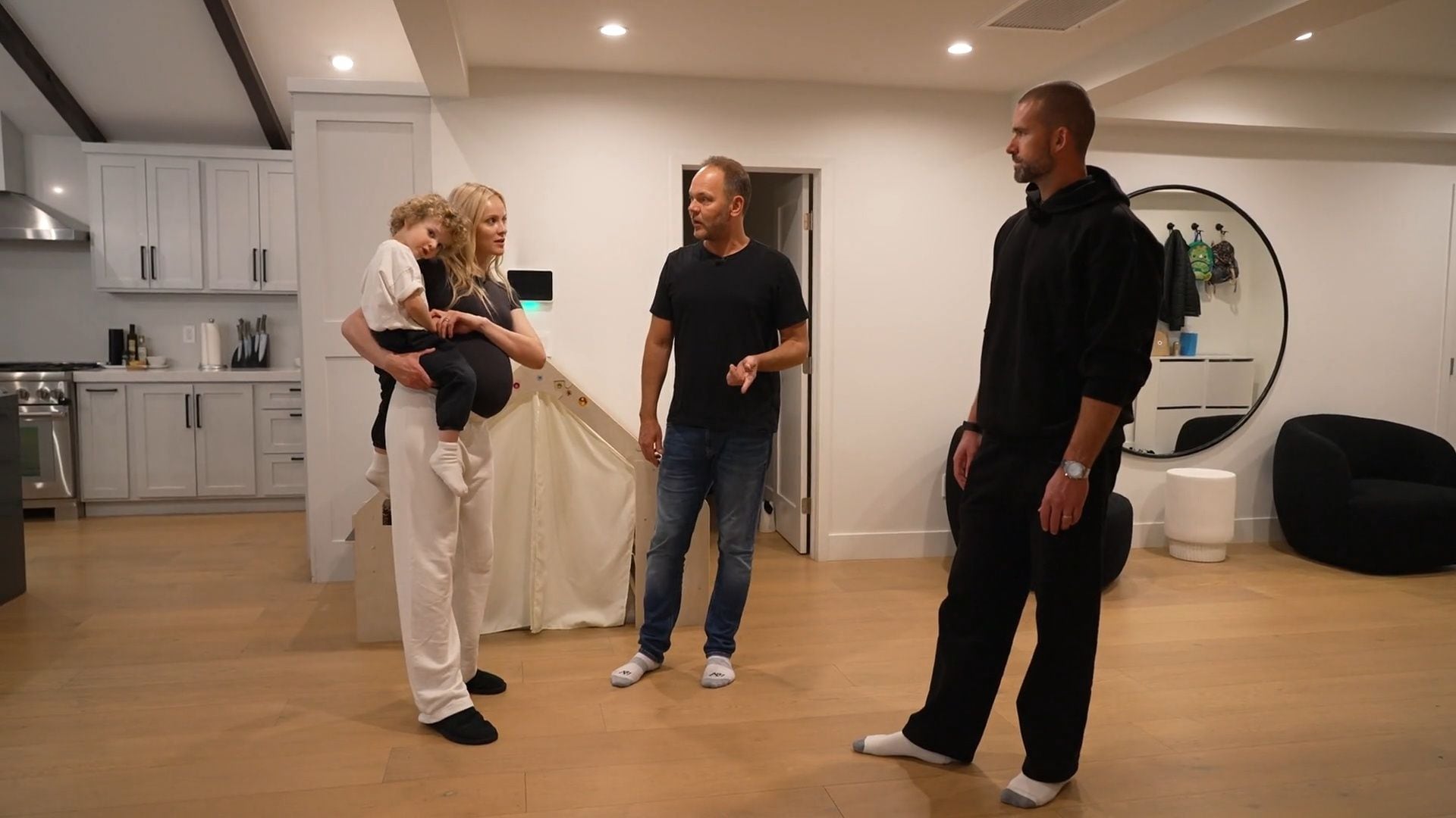 Supermodele Ginta Lapiņa dzīvo mājā, kur savulaik bieži uzturējies Frenks Sinatra