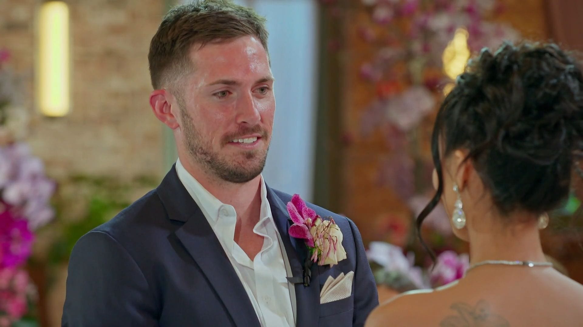 JĀ vārds svešiniekam