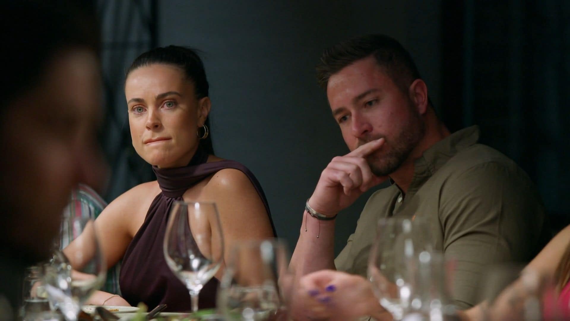 JĀ vārds svešiniekam