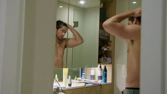 JĀ vārds svešiniekam