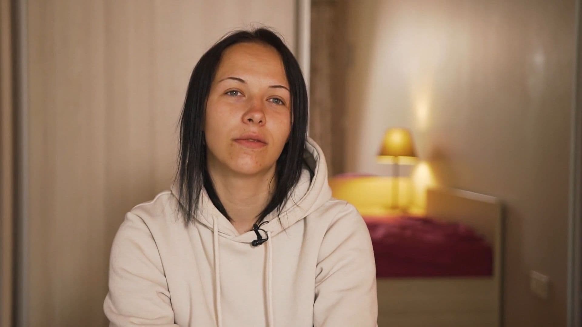 Caur ērkšķiem uz...