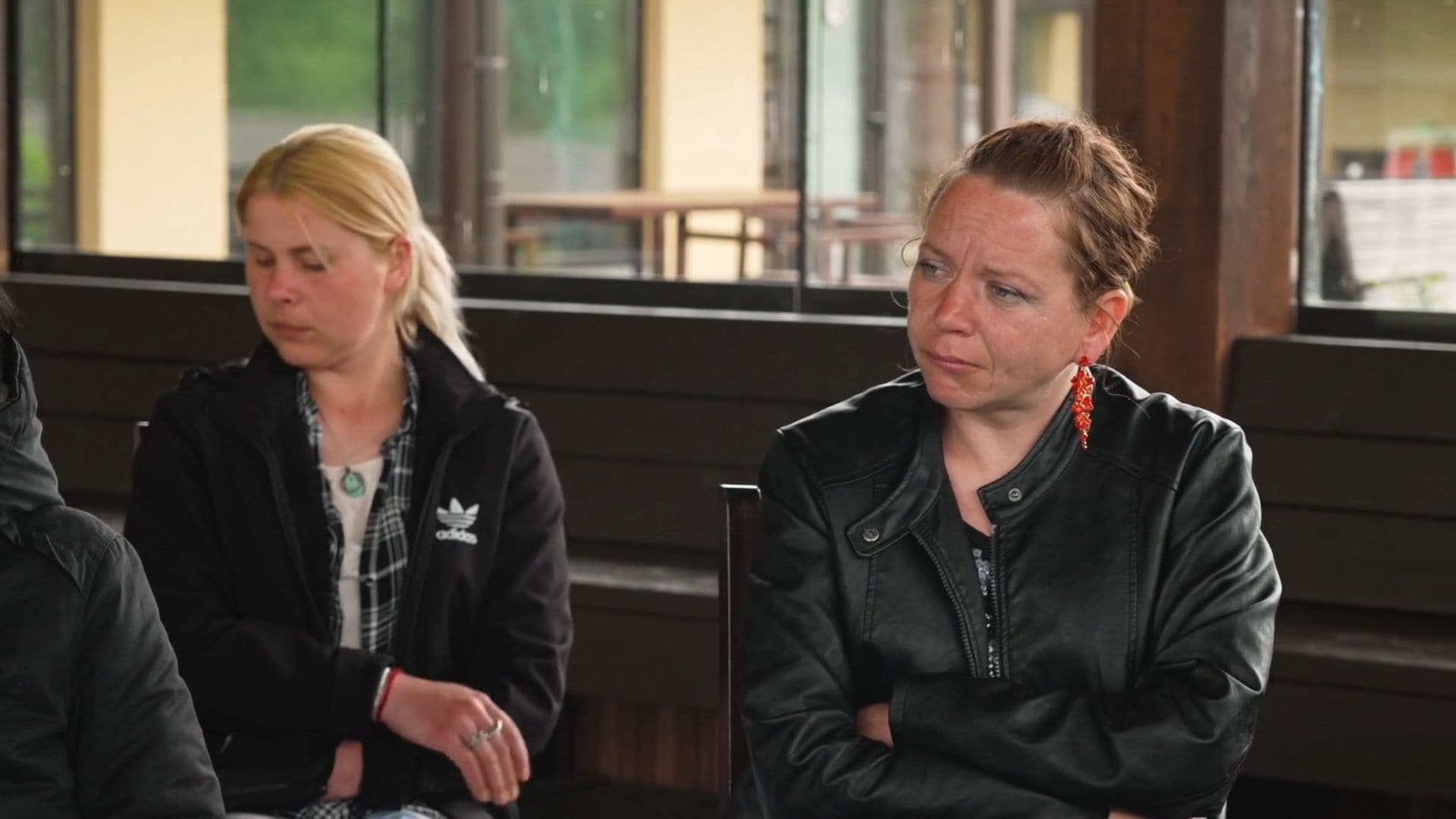 Cīņa par iekļūšanu "Ērkšķu" finālā saasinās - divām dalībniecēm jāpamet projektu