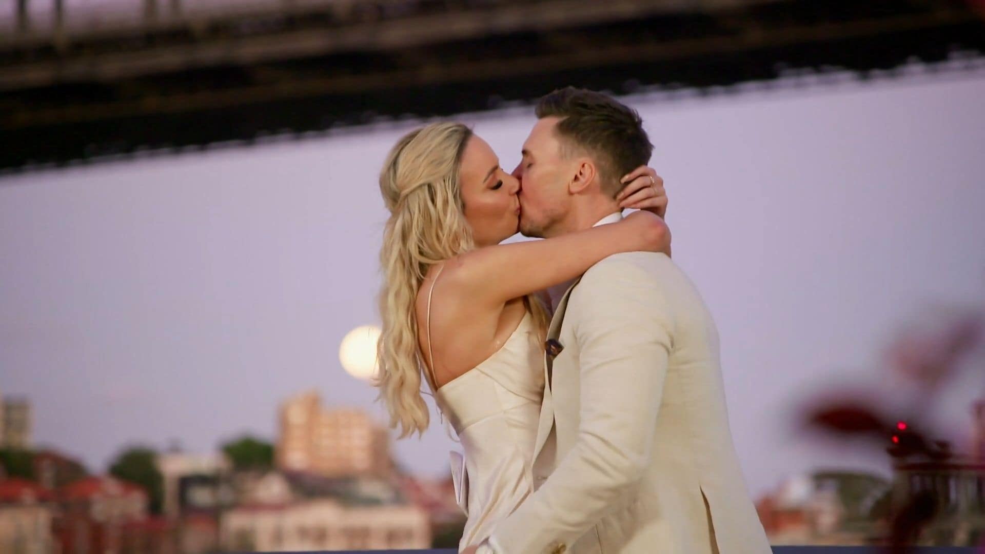 Jā vārds svešiniekam 10