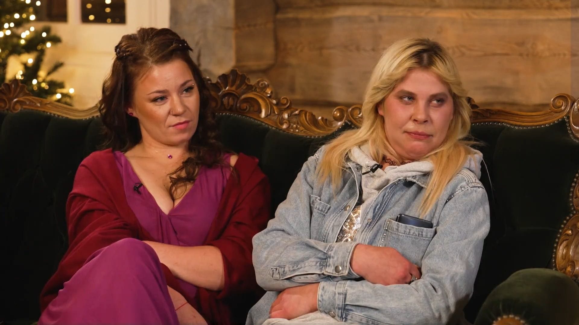 Caur ērkšķiem uz...