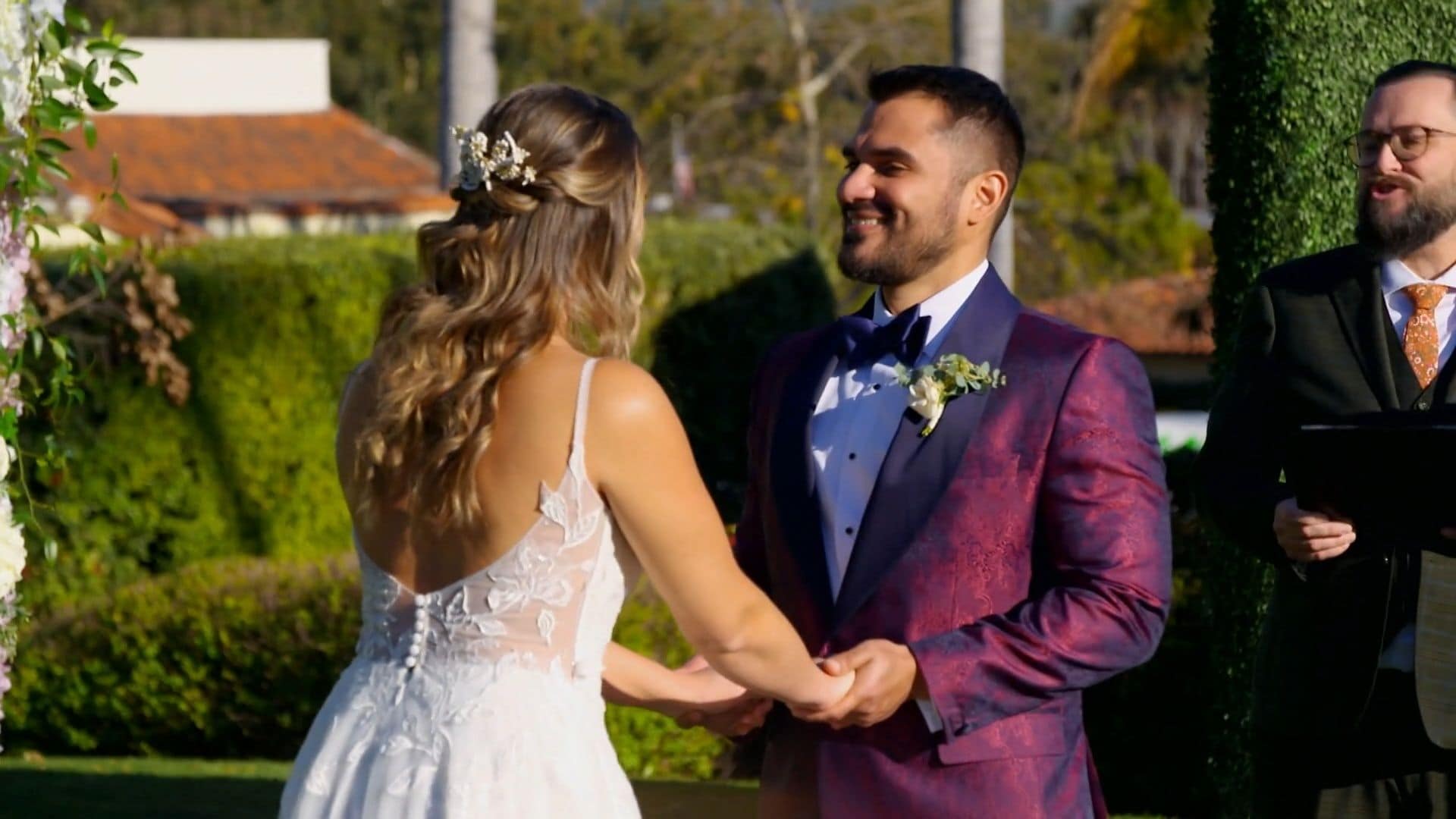 JĀ vārds svešiniekam