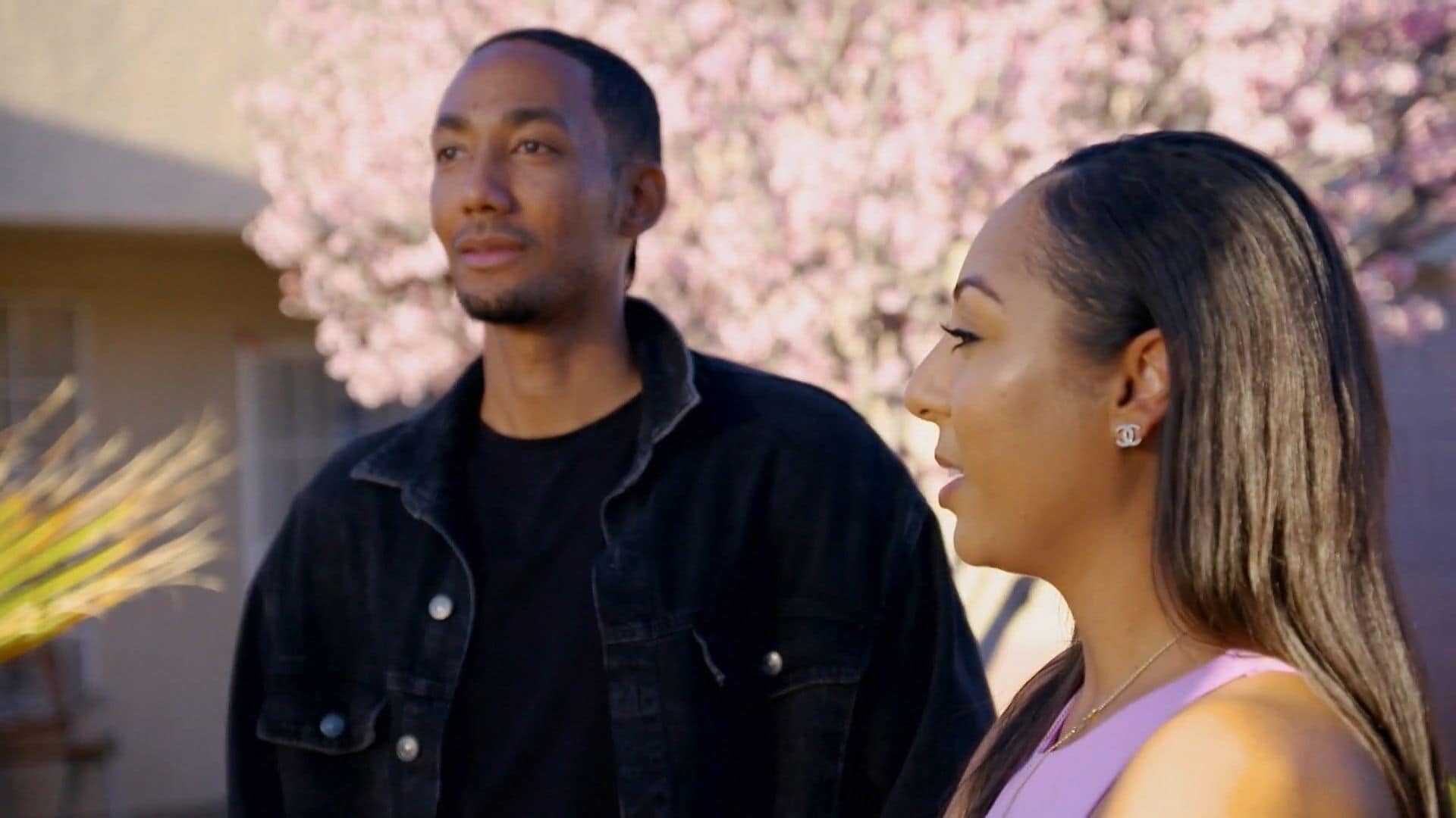 JĀ vārds svešiniekam