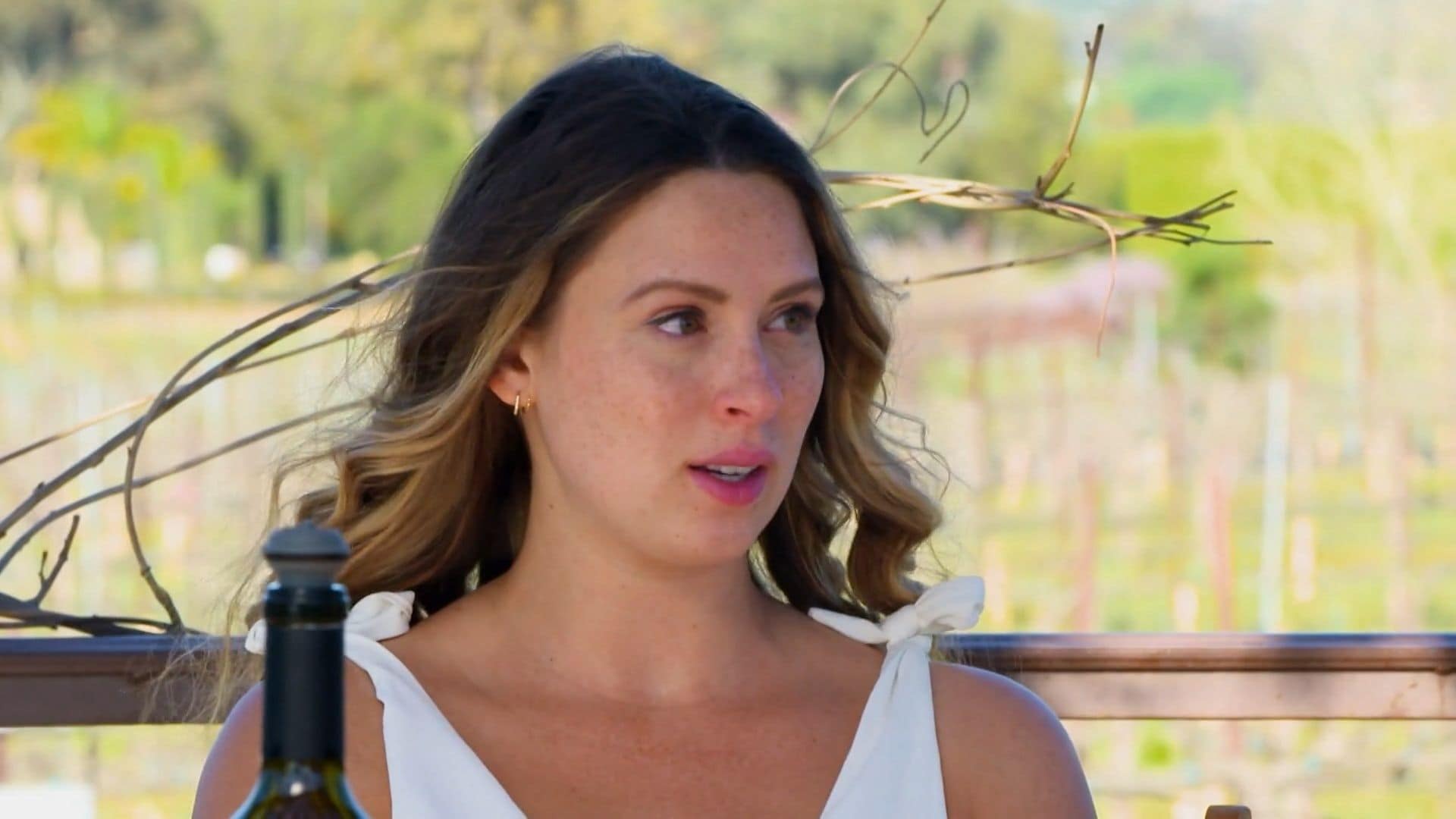 JĀ vārds svešiniekam