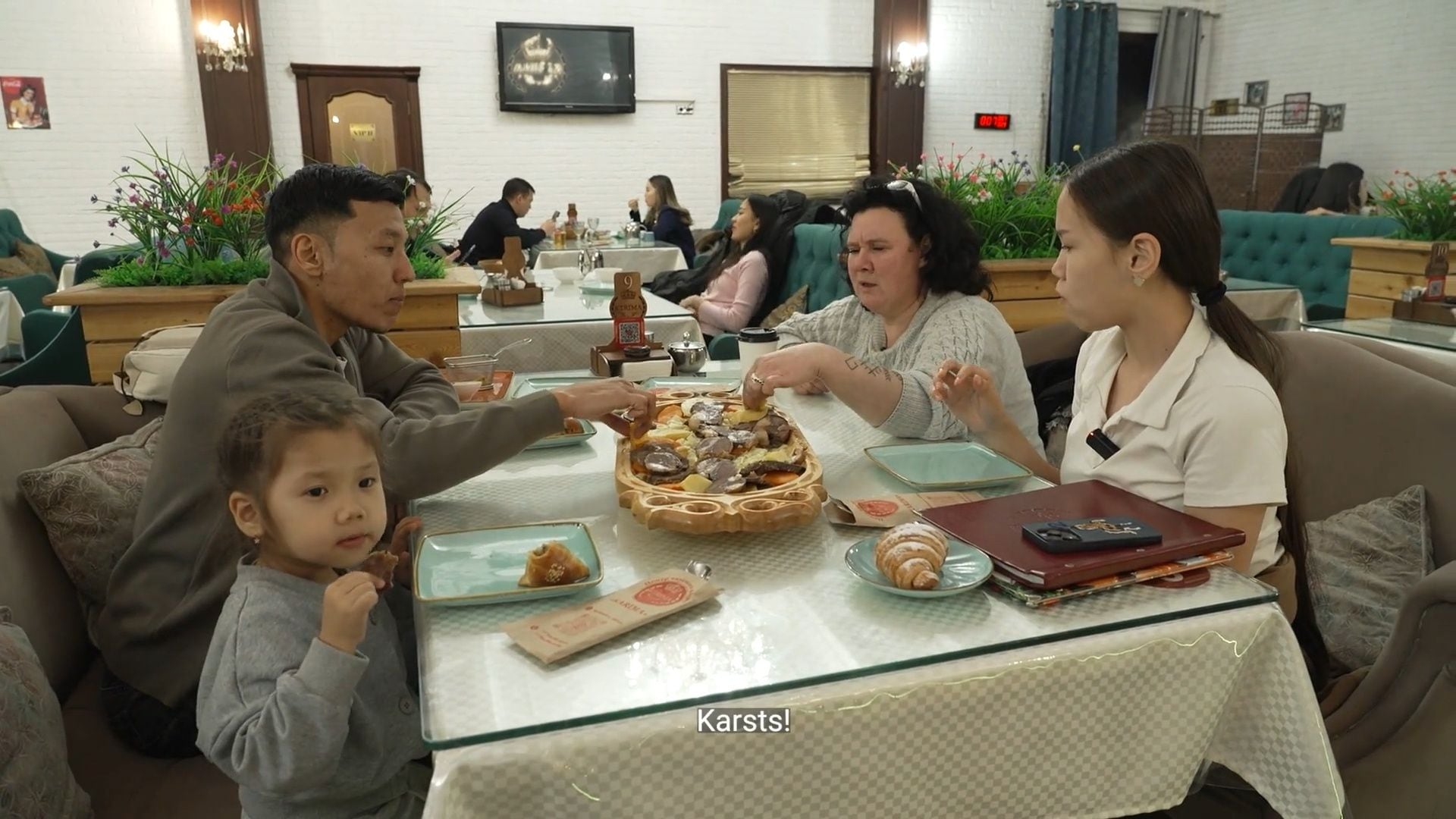 Slavenības. Bez filtra