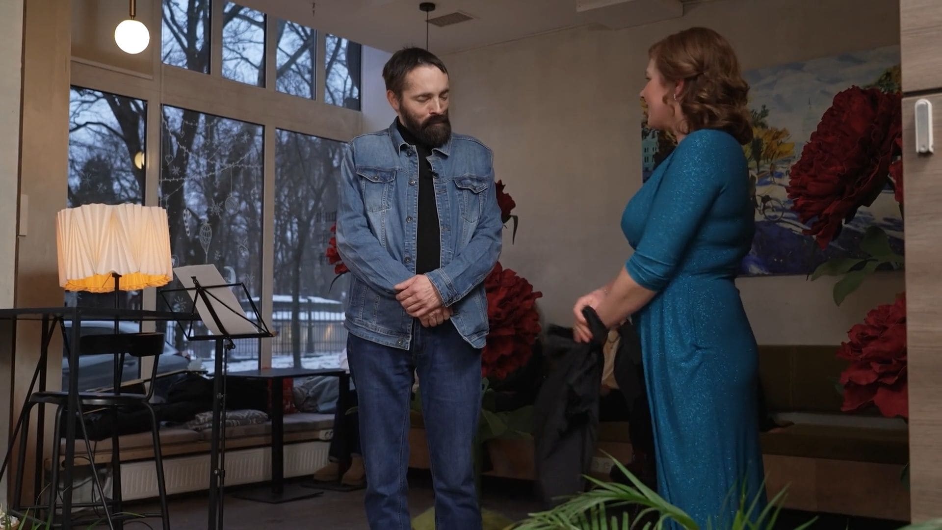 Magone publiski iedod kārtīgu kurvīti meitu ģēģerim Andrim Rudzītim