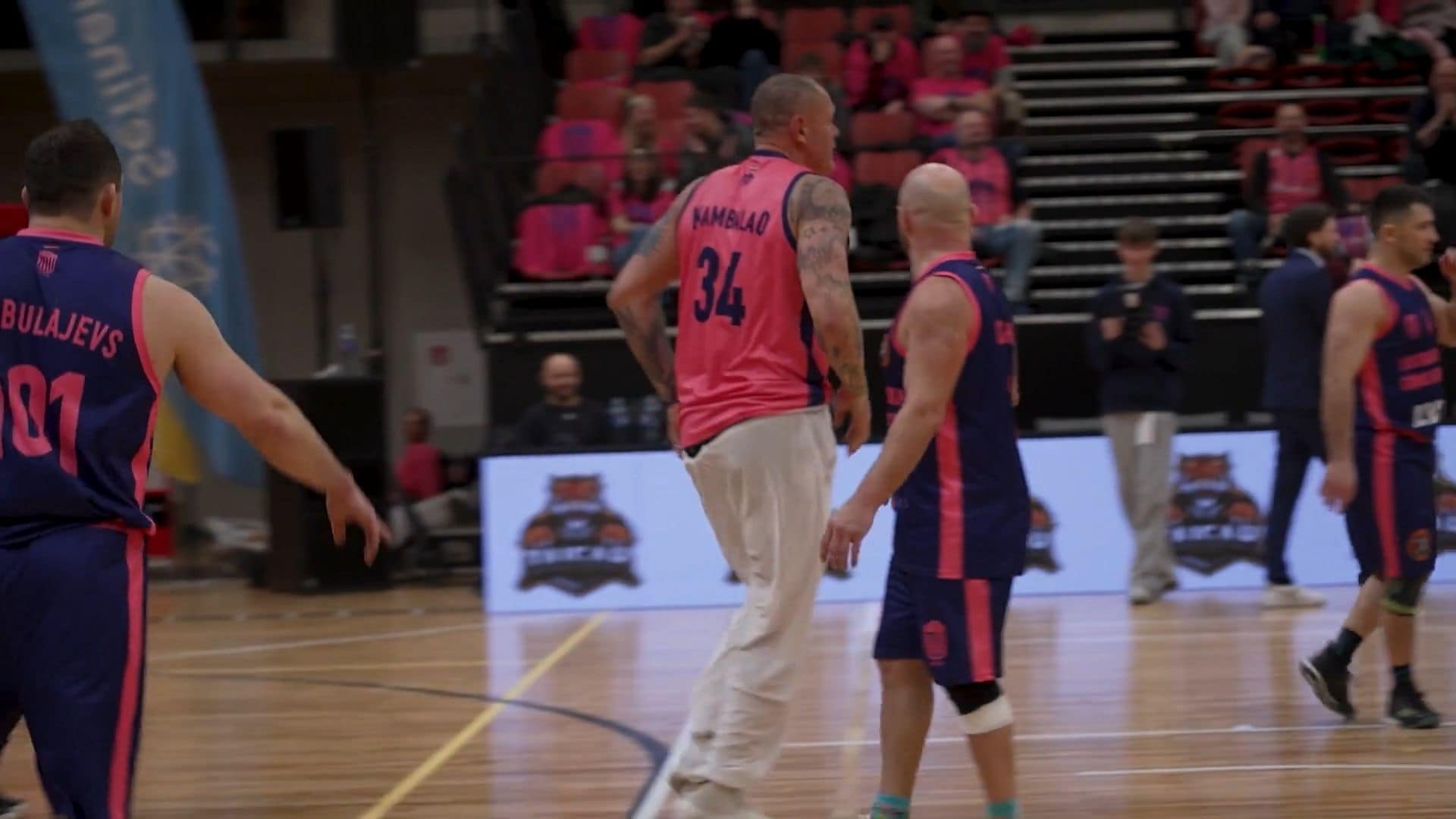 Slavenības. Bez filtra