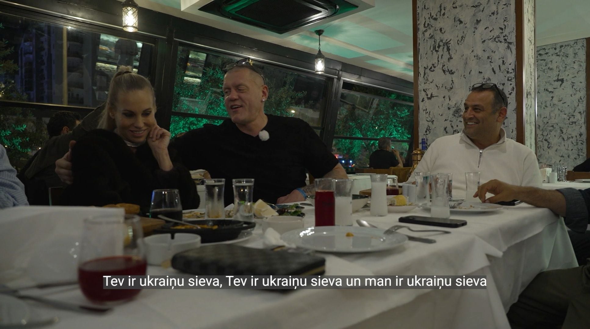 Slavenības. Bez filtra