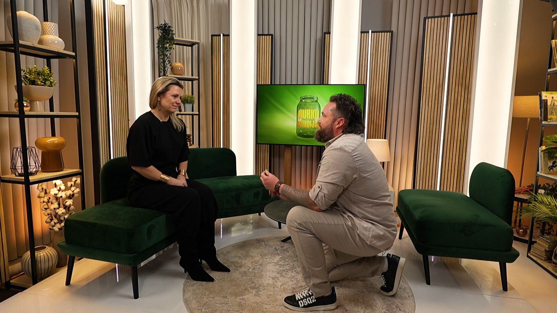 Vai mūsdienās laulībai ir nozīme? Diskusija noslēdzas ar pārsteidzošu pavērsienu