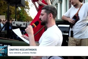 Ukraiņi pieprasa atjaunot amatā atstādināto Ukrainas aizsardzības ministru Mihailo Fedorovu