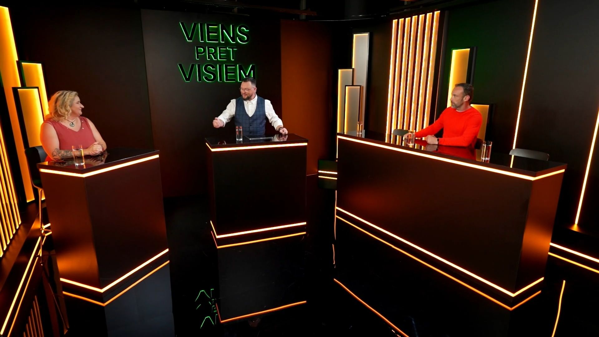Viens pret visiem