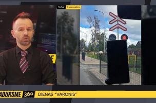 "Sadursmes dienas varonis": Šoferis publiski demonstrē noteikumu pārkāpumu uz dzelzceļa sliedēm - sarkanās gaismas neeksistē