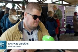 Iekāpt otra kurpēs: Latvijā norisinās akcija atbalstam cilvēkiem ar īpašām vajadzībām
