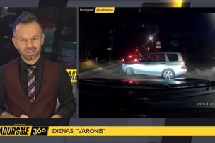 Alerģija pret gaidīšanu: Asaru dzelzceļa pārbrauktuvē neuzmanības dēļ notiek avārija