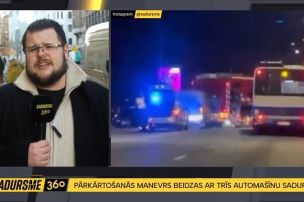 Neveiksmīgs pārkārtošanās manevrs Rīgā izraisa trīs automašīnu sadursmi