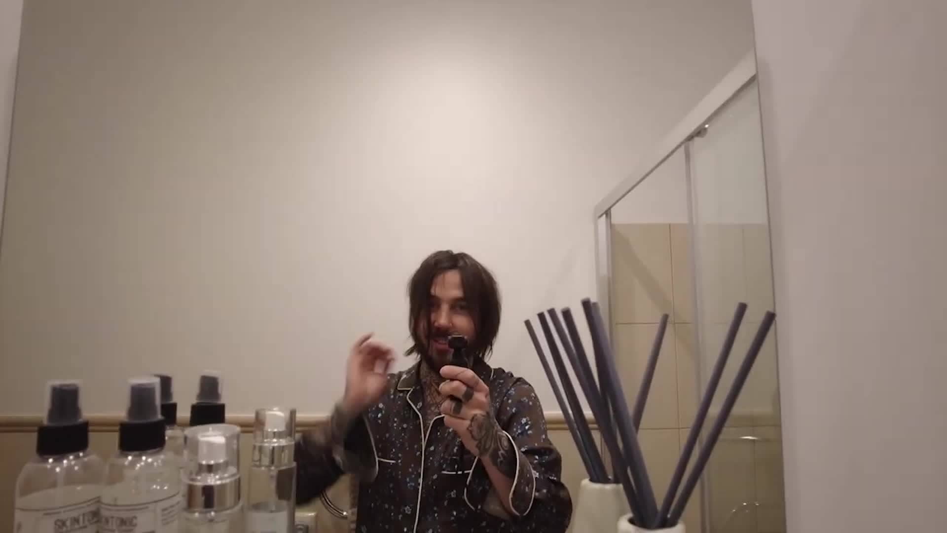 Slavenības. Bez filtra