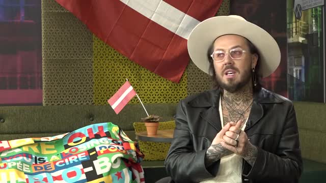 Slavenības. Bez filtra