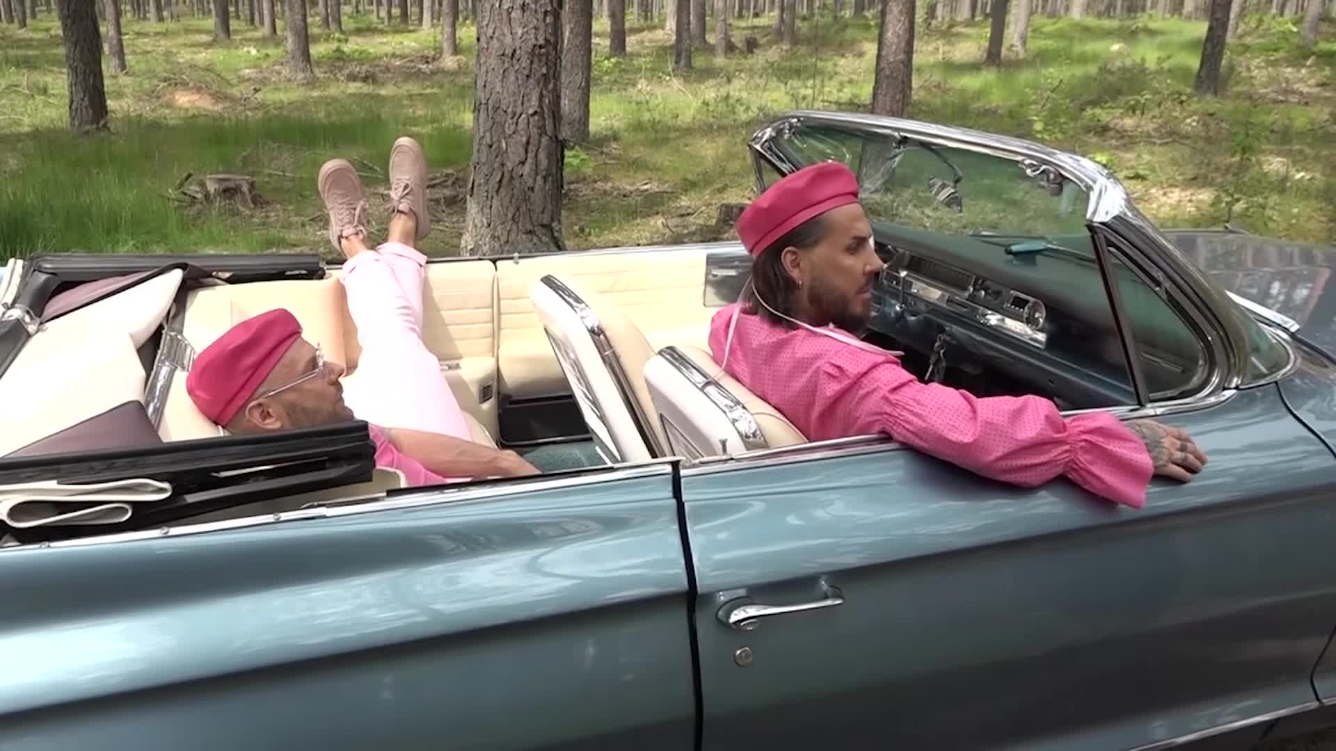 Slavenības. Bez filtra