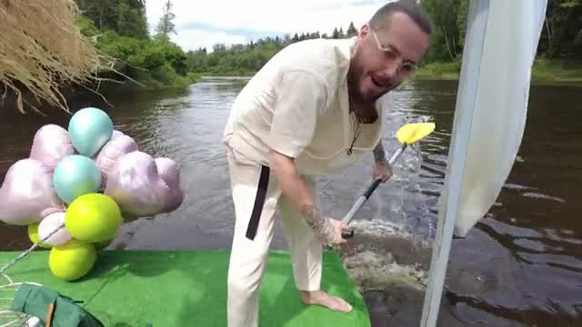 Slavenības. Bez filtra