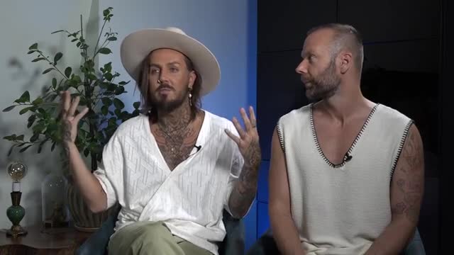 Slavenības. Bez filtra