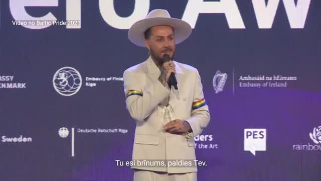 Slavenības. Bez filtra