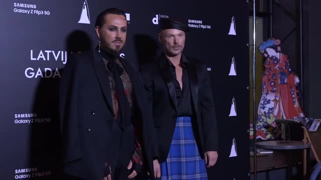 Slavenības. Bez filtra