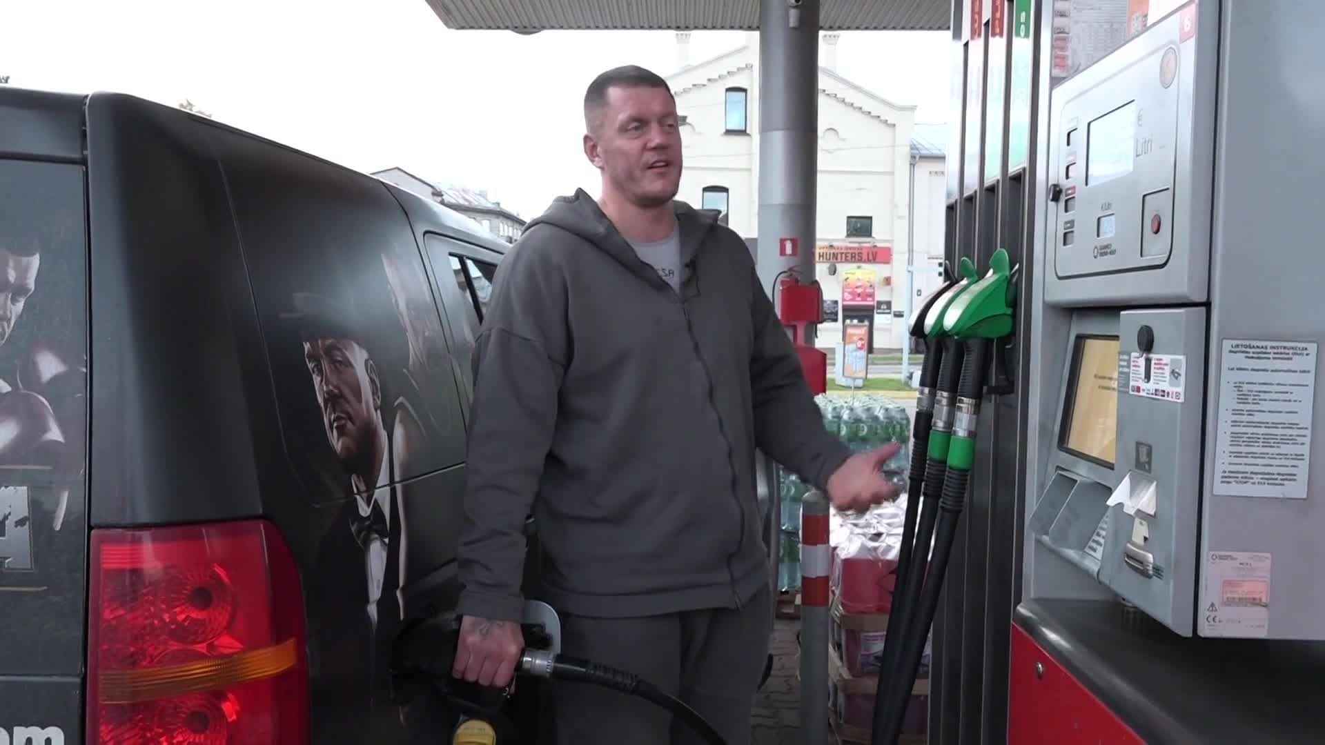 Slavenības. Bez filtra