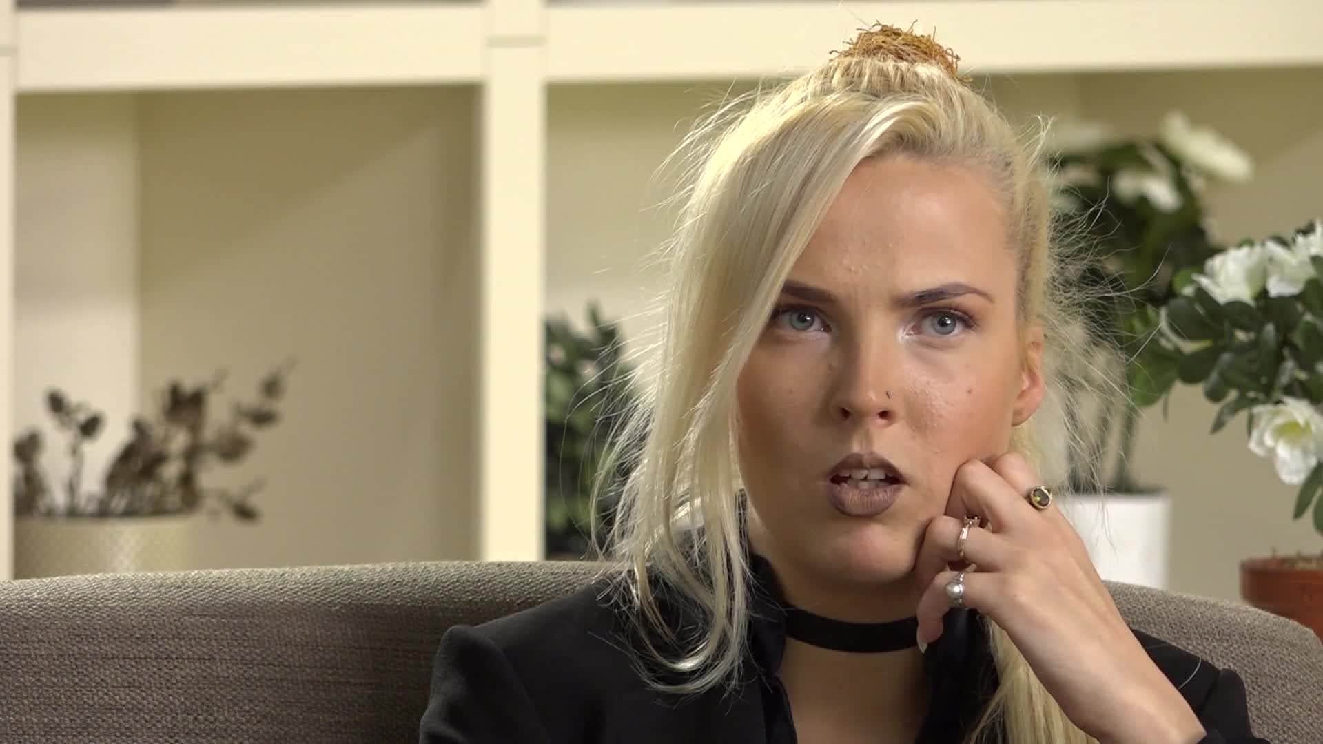 Sieviete. Personīgi