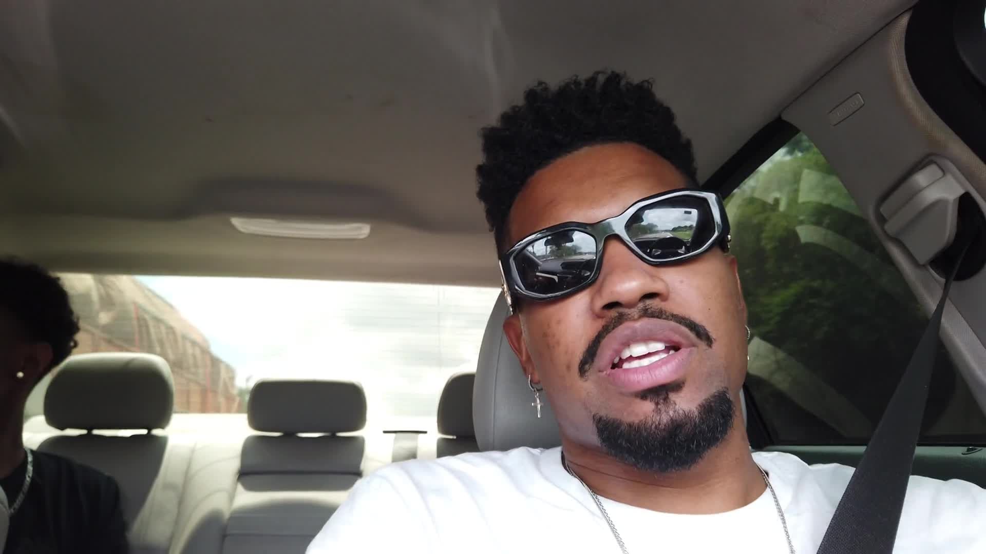 Slavenības. Bez filtra