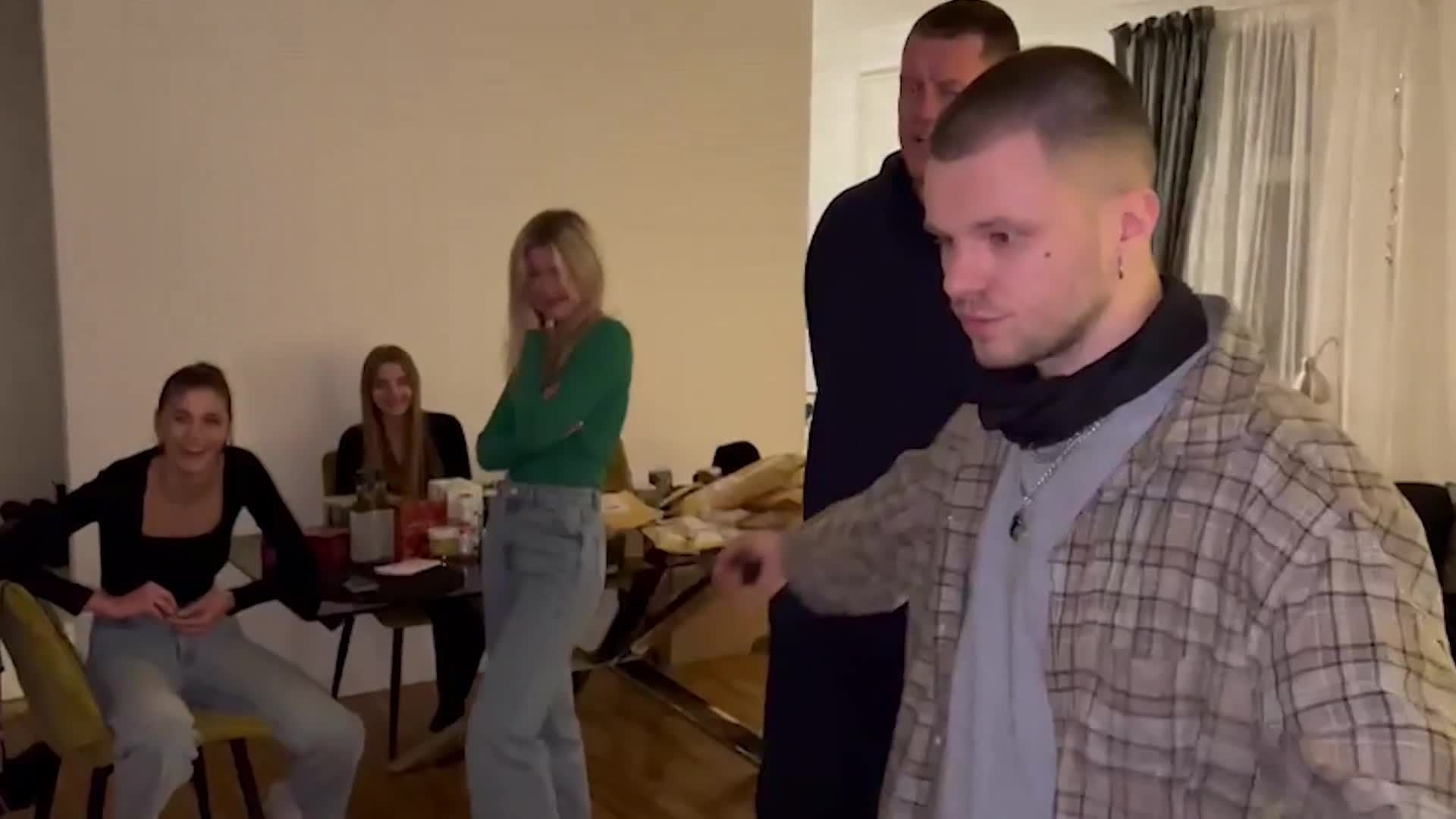 Slavenības. Bez filtra