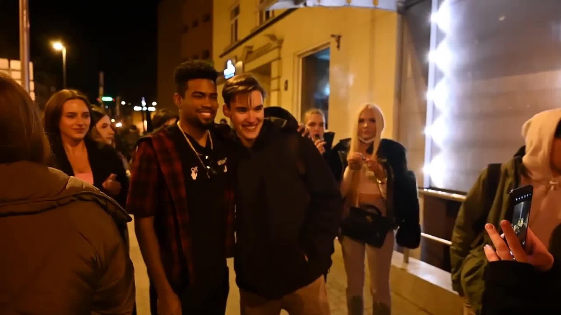 Slavenības. Bez filtra