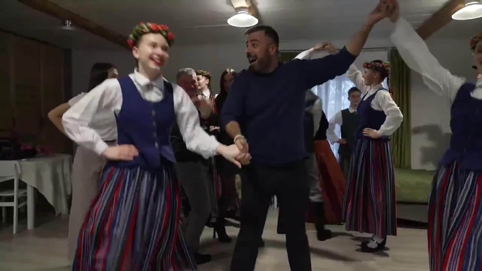 Vakariņš ar savējiem