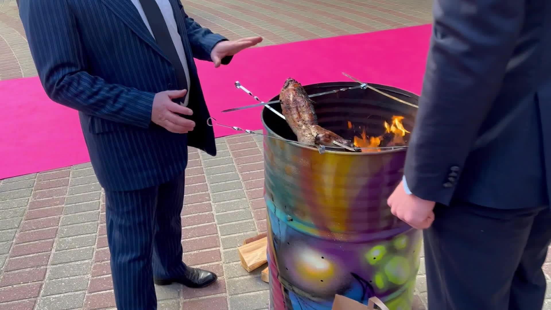 Slavenības. Bez filtra