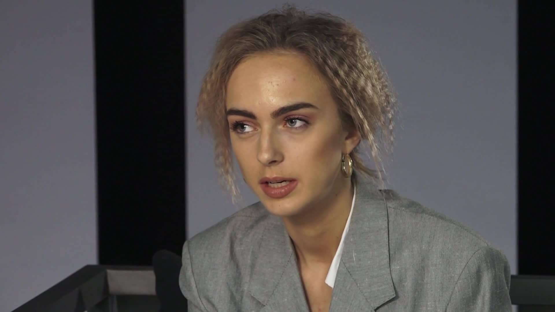 Sieviete. Personīgi