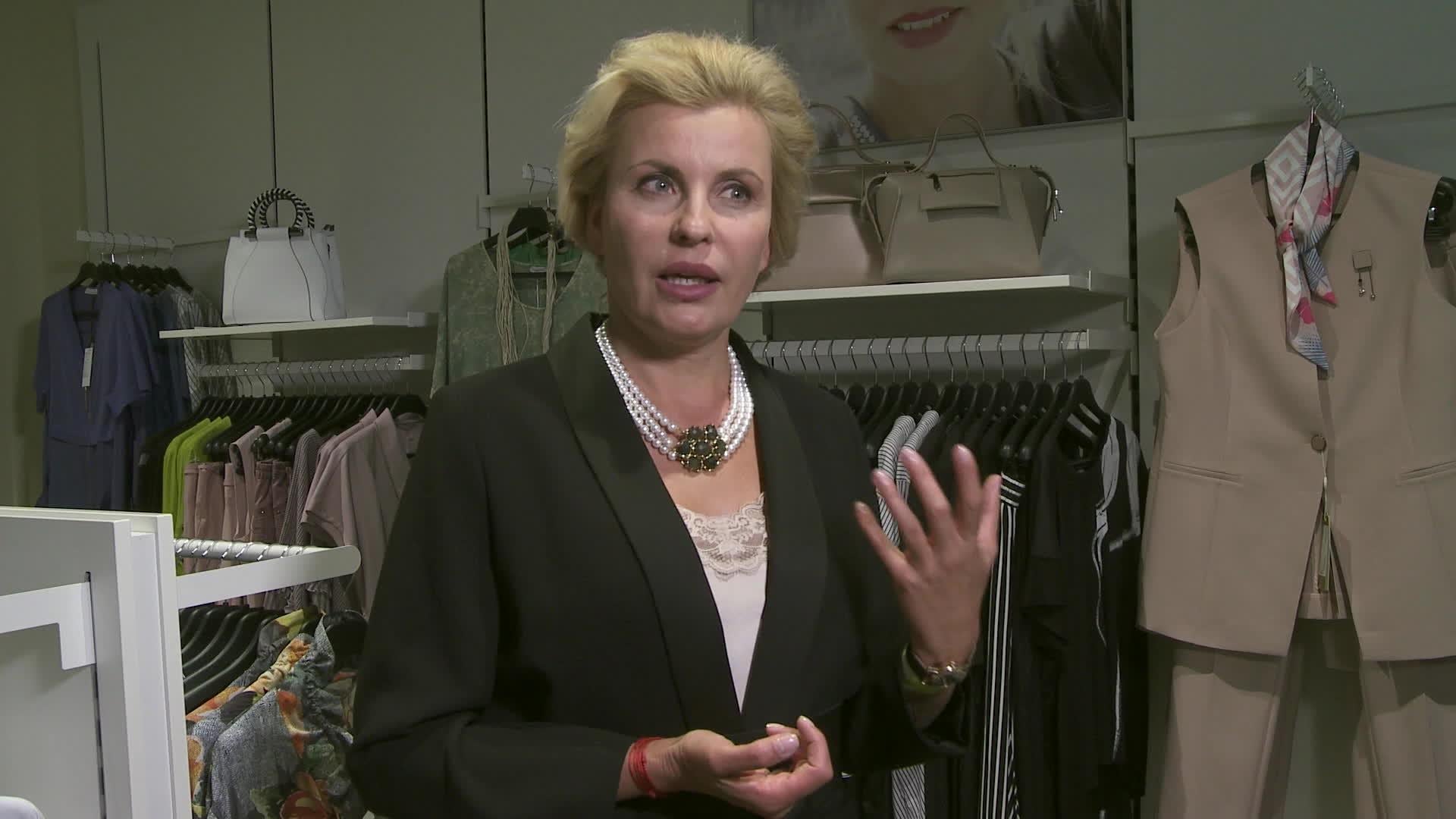 Caur ērkšķiem uz...