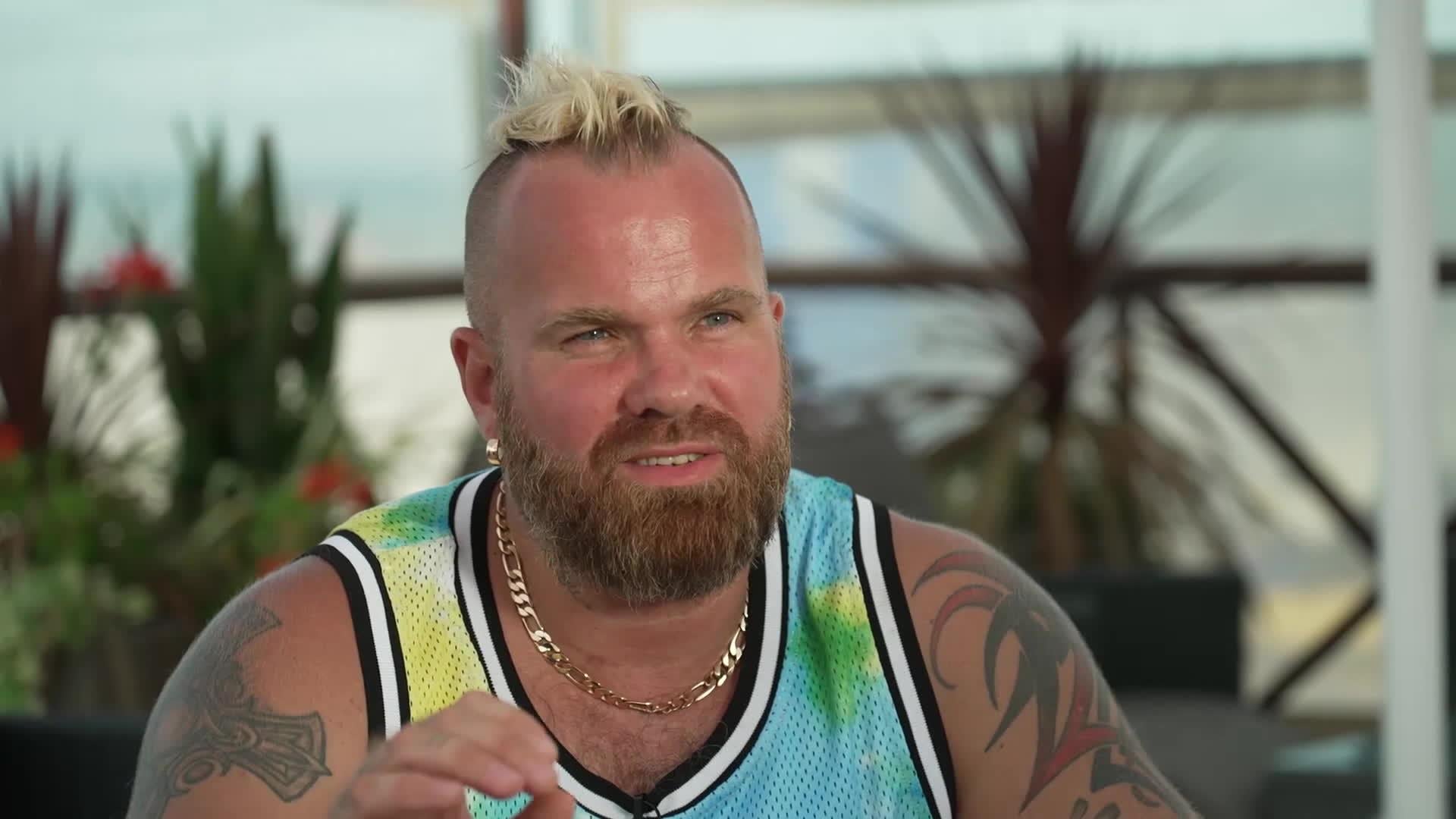 Slavenības. Bez filtra