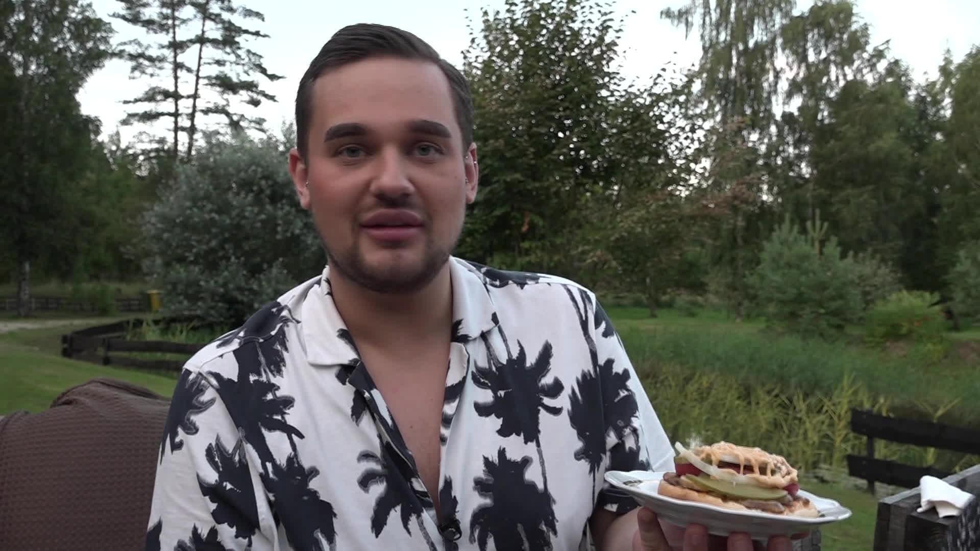 Vakariņš ar savējiem