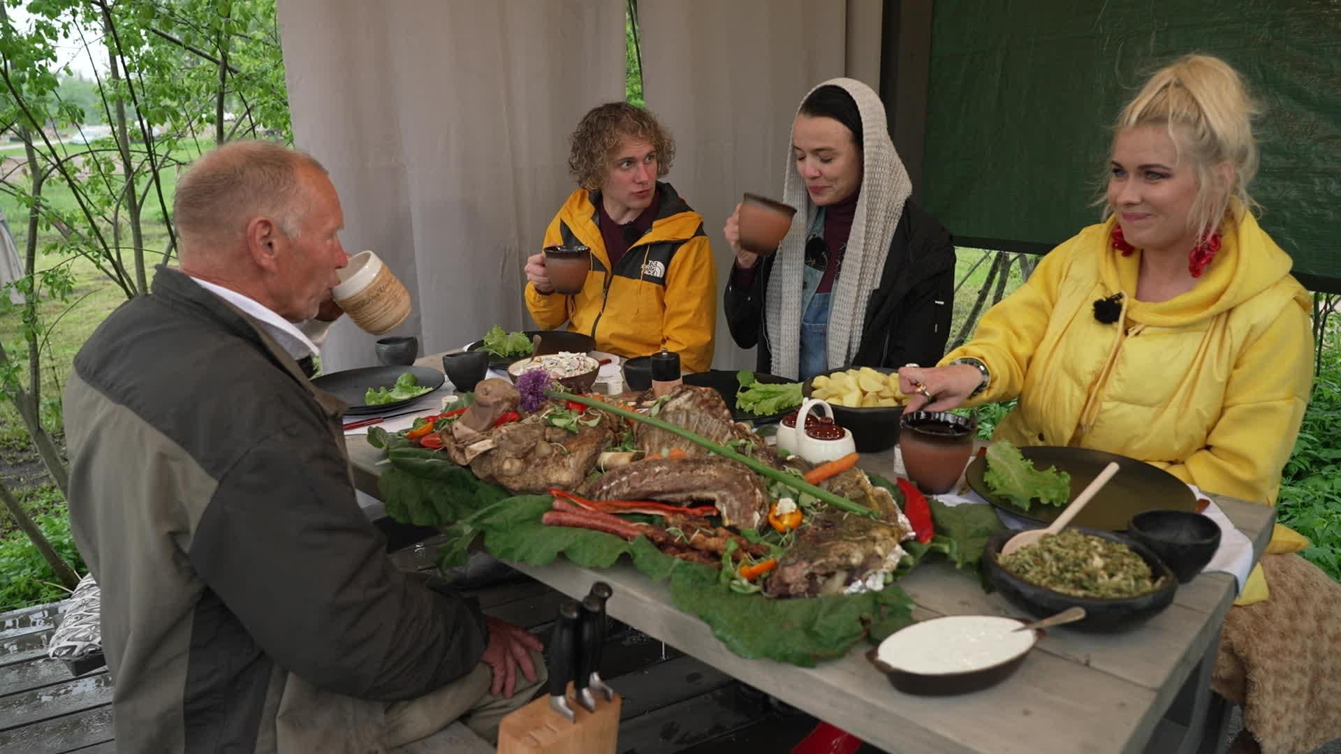 Vakariņš ar savējiem