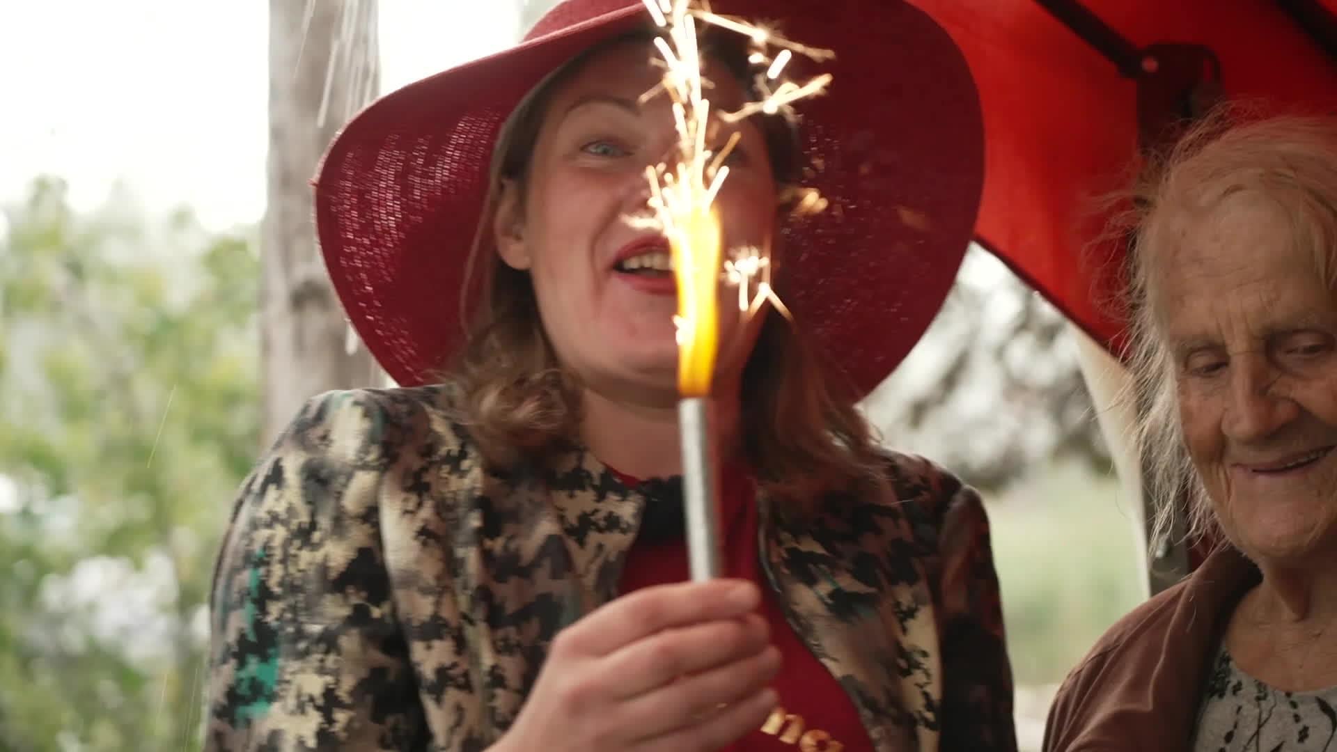 Slavenības. Bez filtra