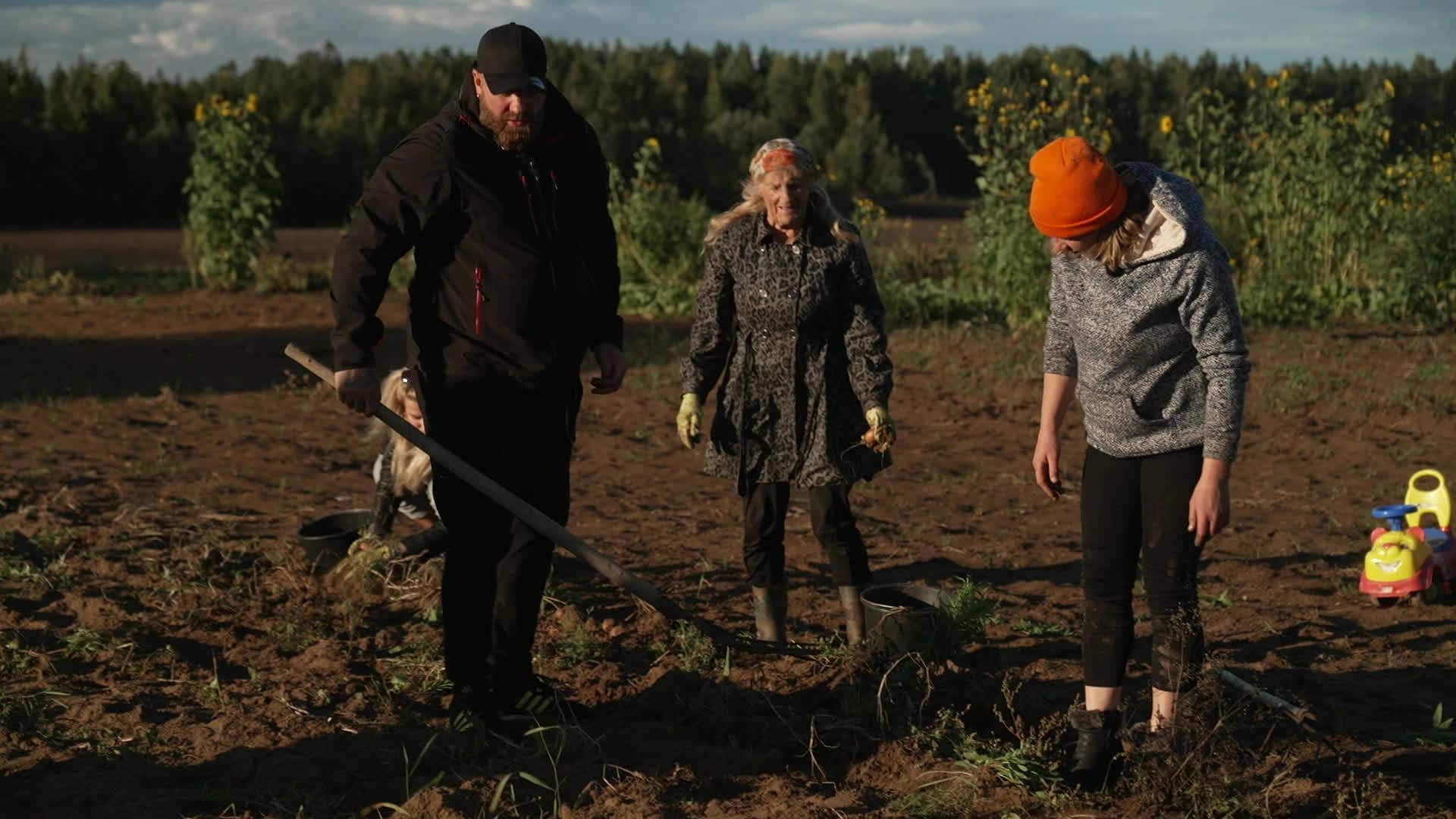 Slavenības. Bez filtra