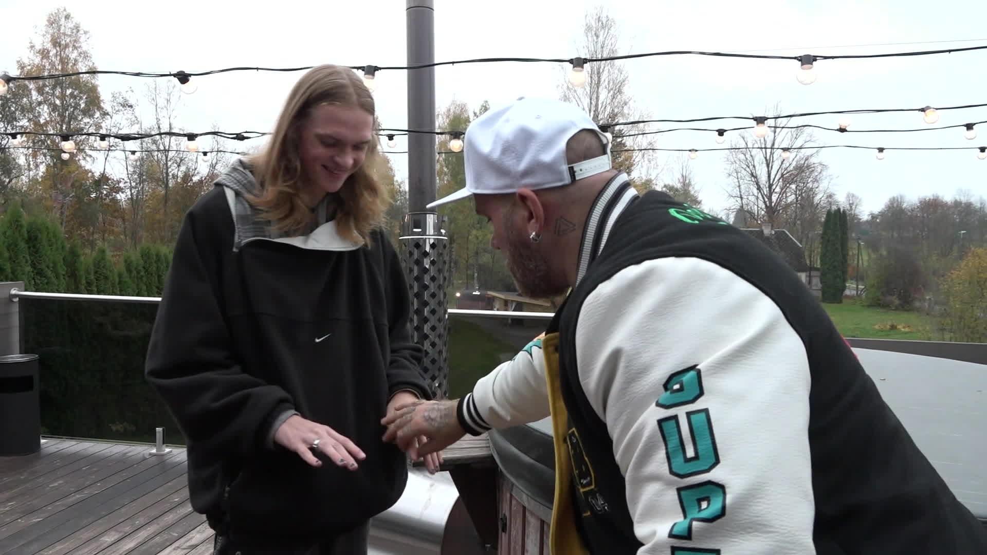 Slavenības. Bez filtra