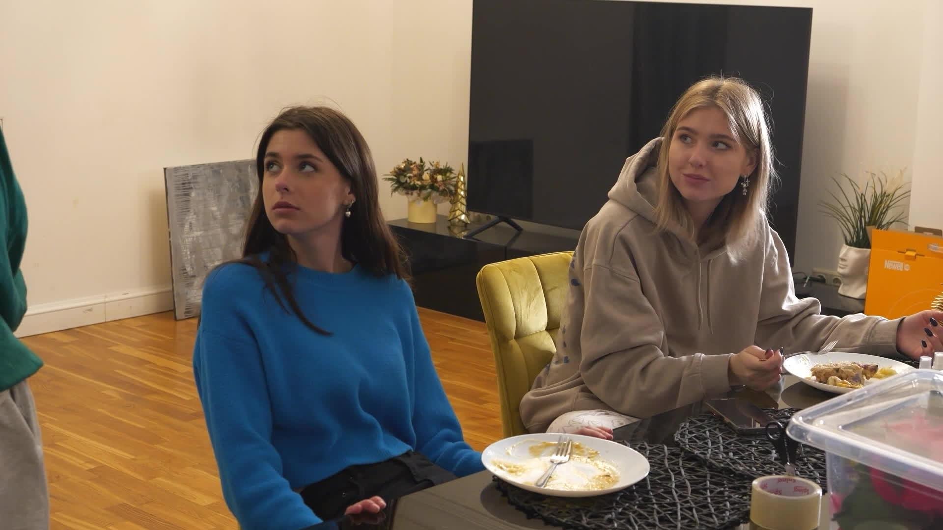 Slavenības. Bez filtra